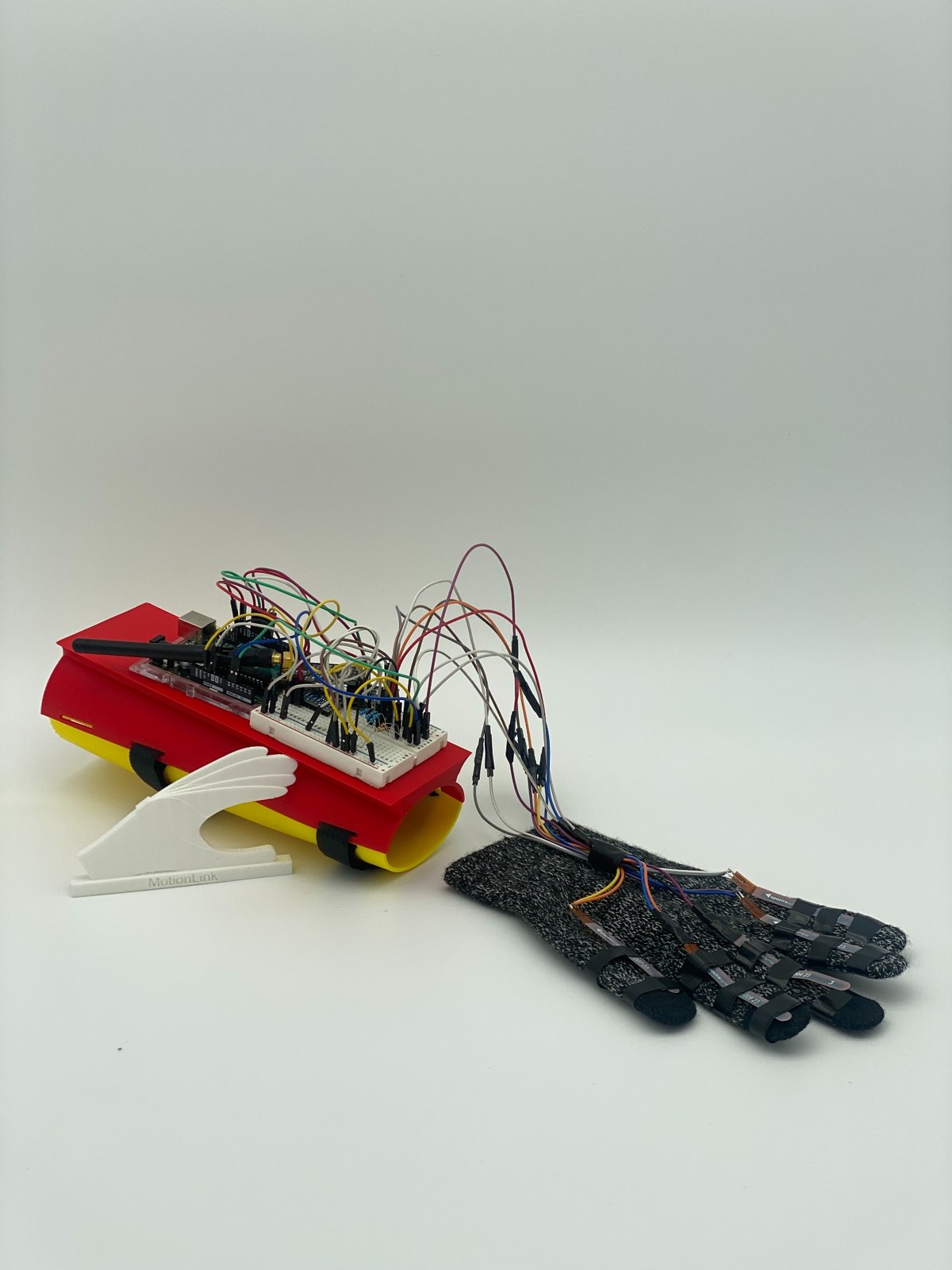 Motionlink gesture controlled car, photograph 2